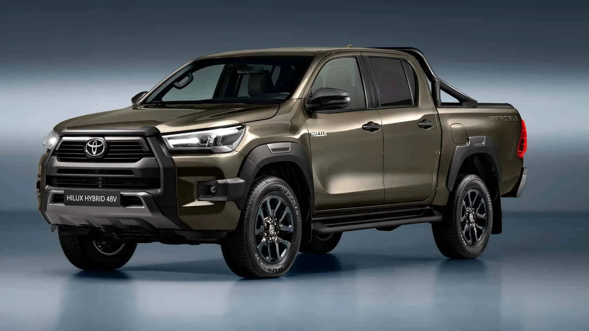 TOYOTA HILUX  2020-2026